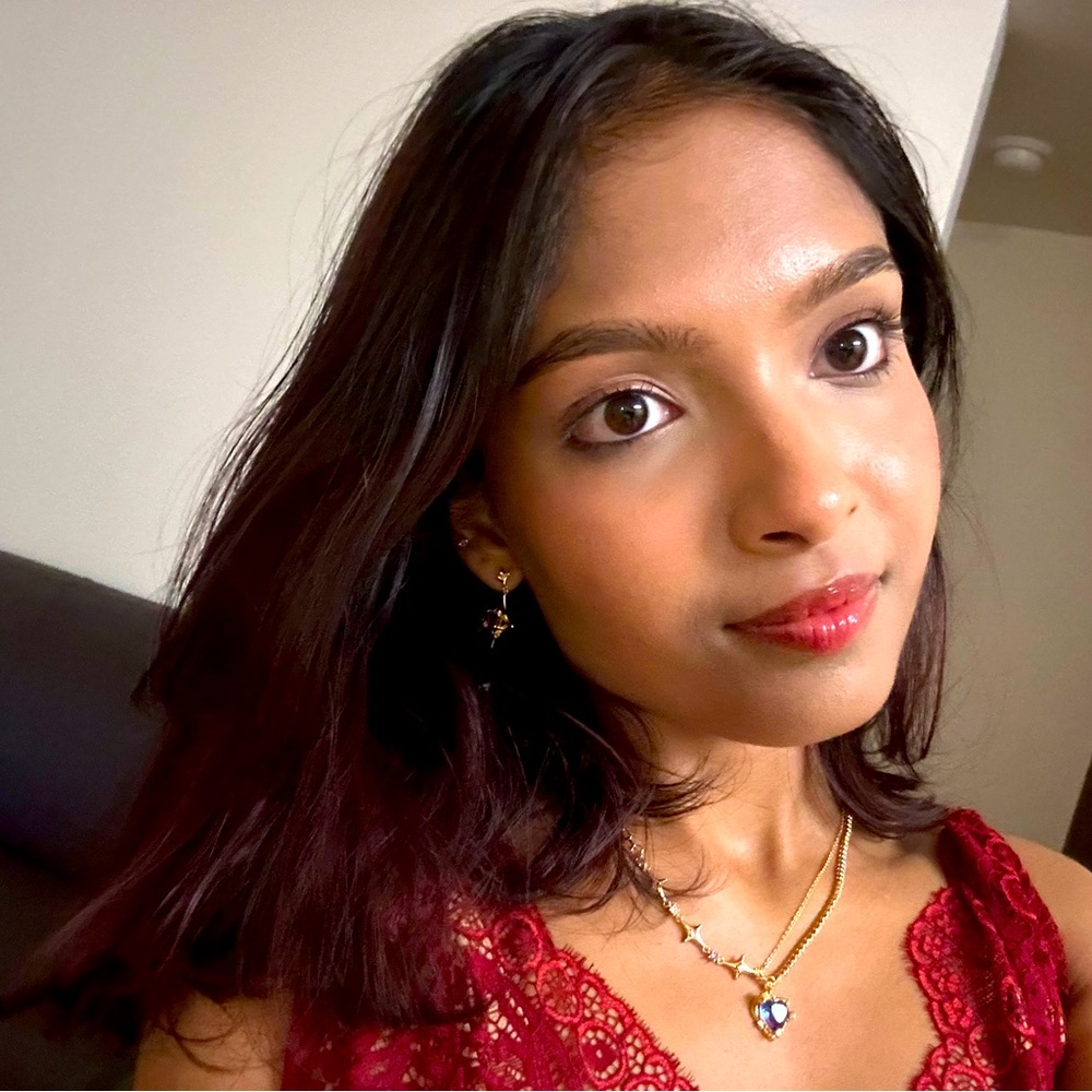 Meet your Posher, Anika